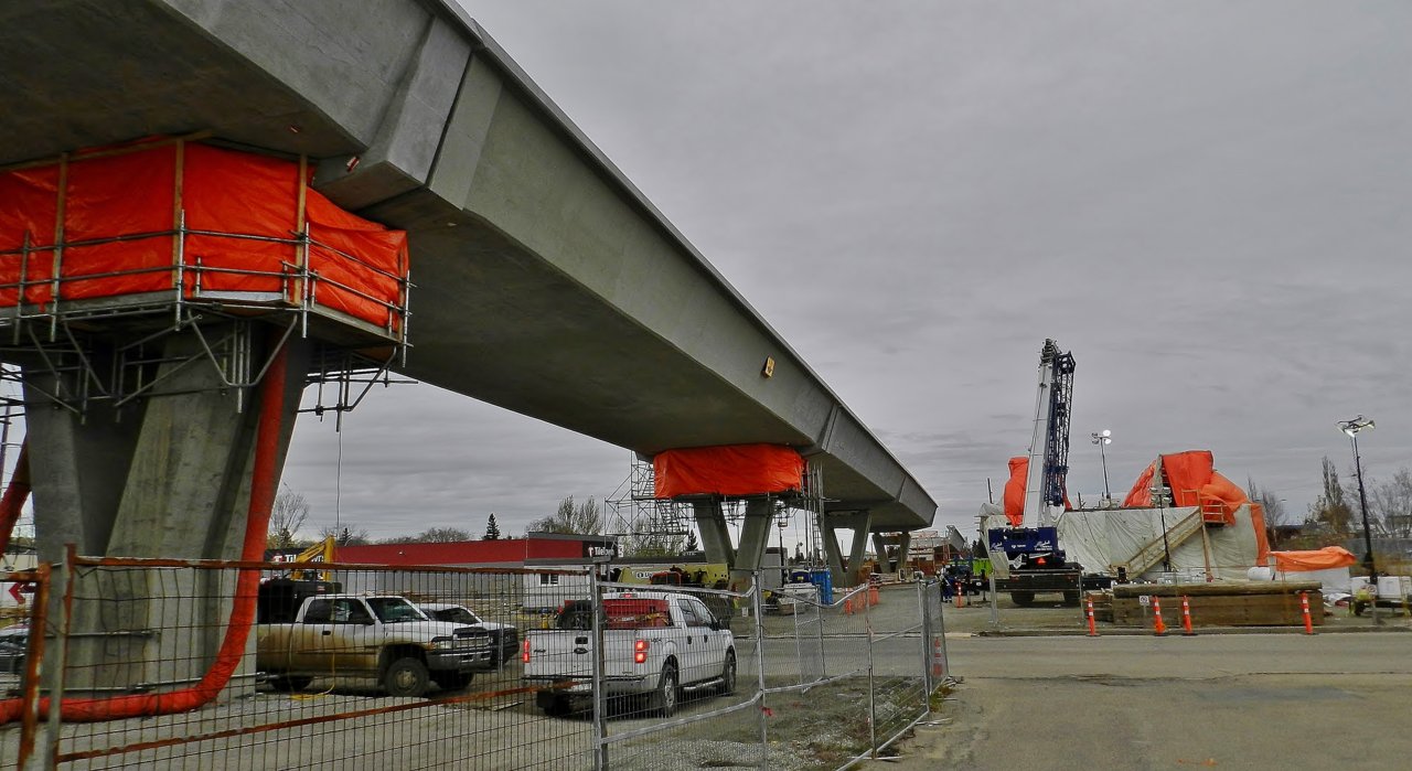 Valley Line @ Cornet Rd & Argyll 2019-10-24 014.JPG