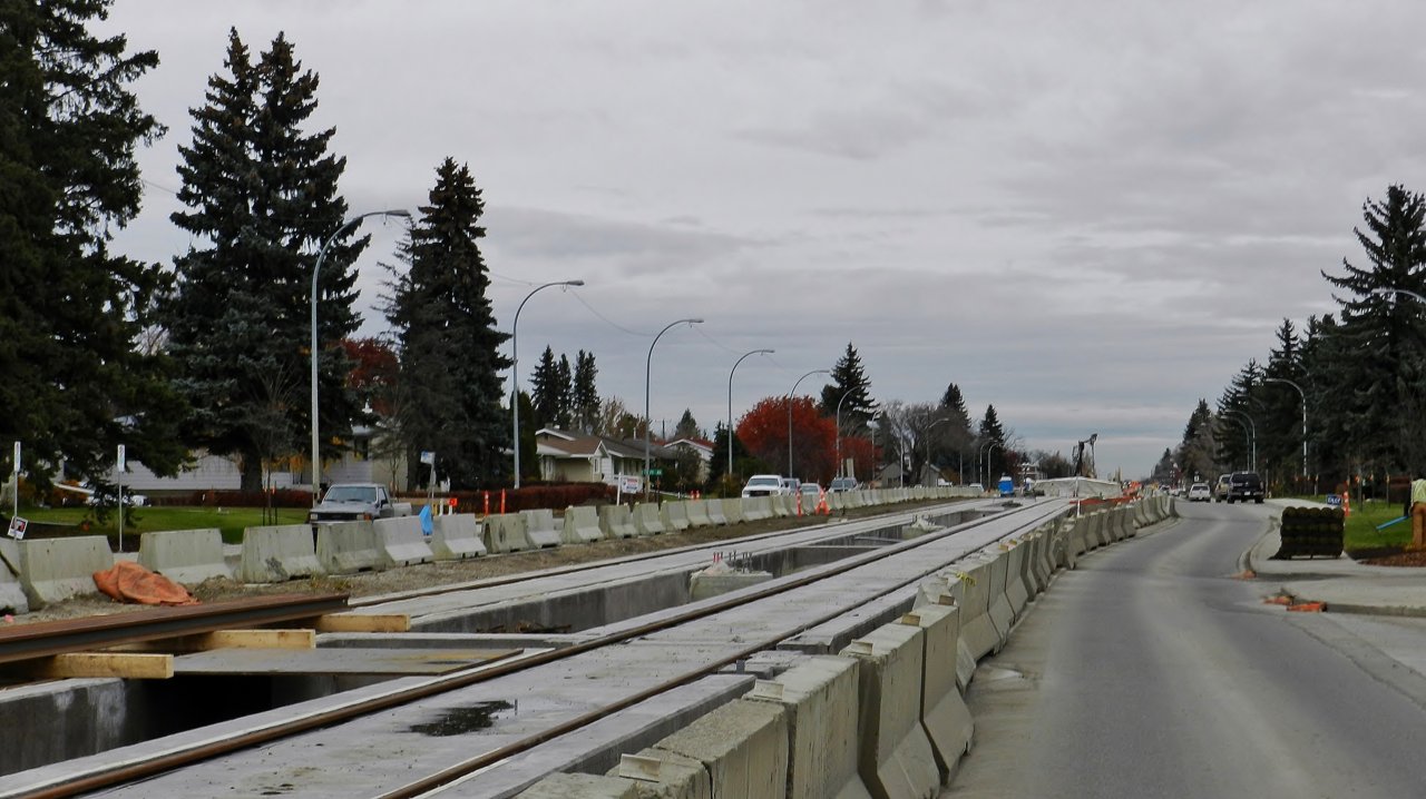 Valley Line @ Cornet Rd & Argyll 2019-10-24 024.JPG