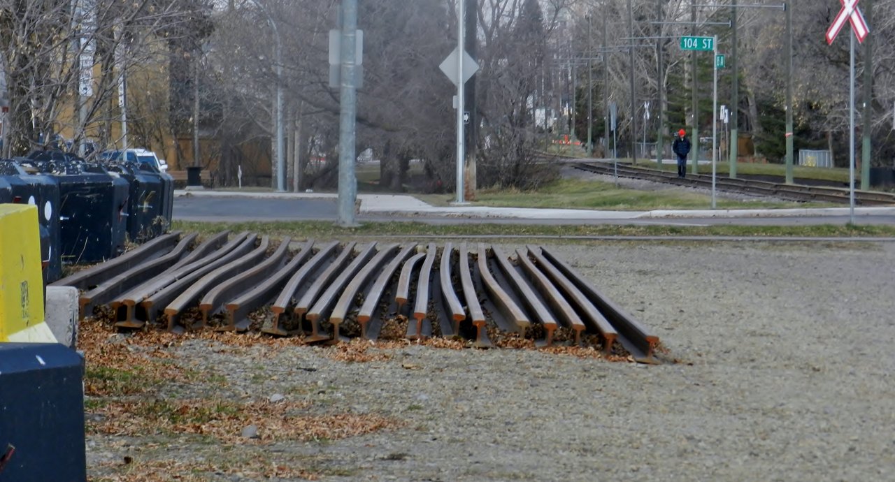 Whyte Ave 2019-10-31 031.JPG