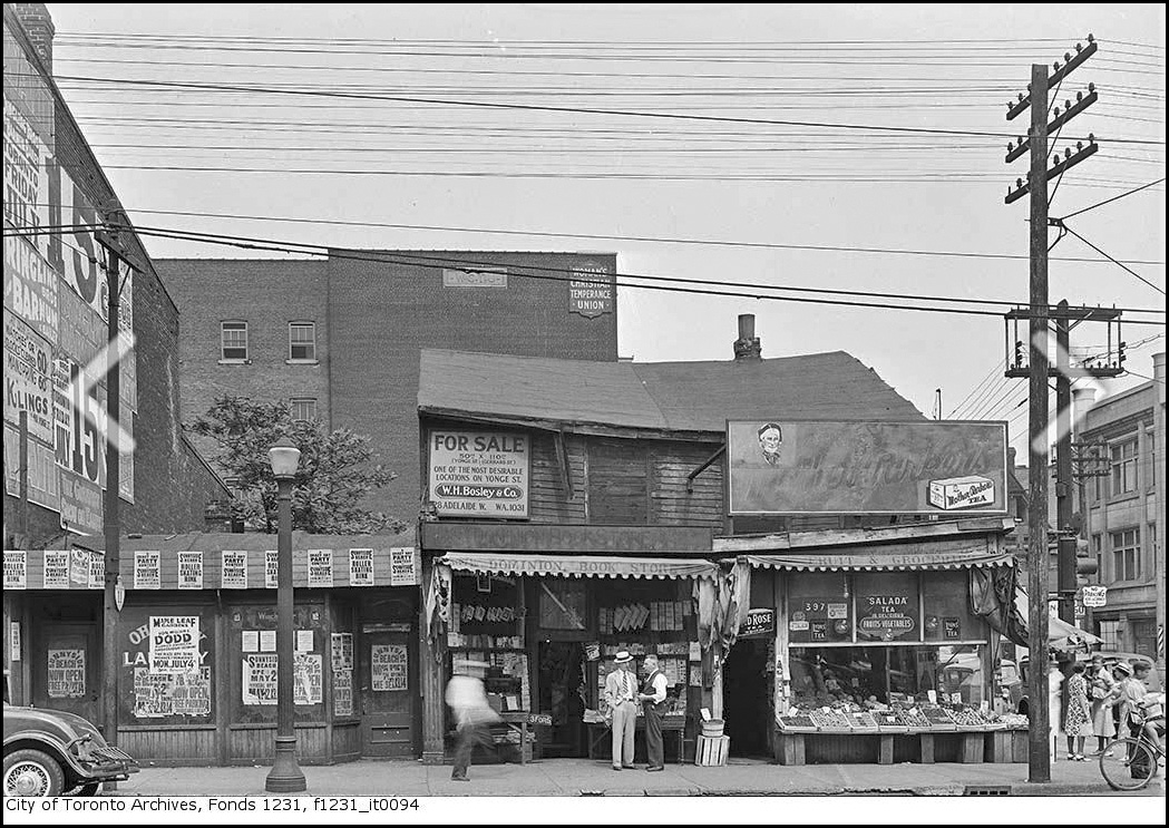 Yonge at Gerrard - N:E corner 1938.jpg