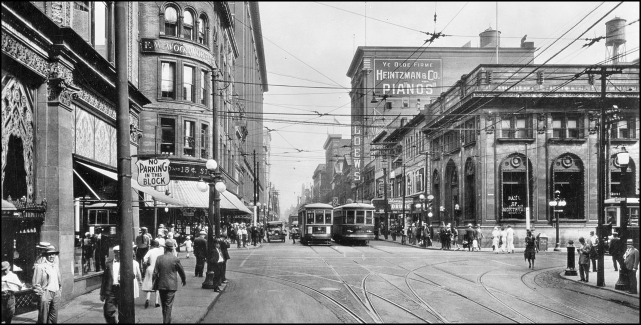 Yonge at Queen 1920-ONT. Arch.jpg