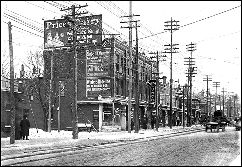Yonge & Birch. looking north c.1912.jpg