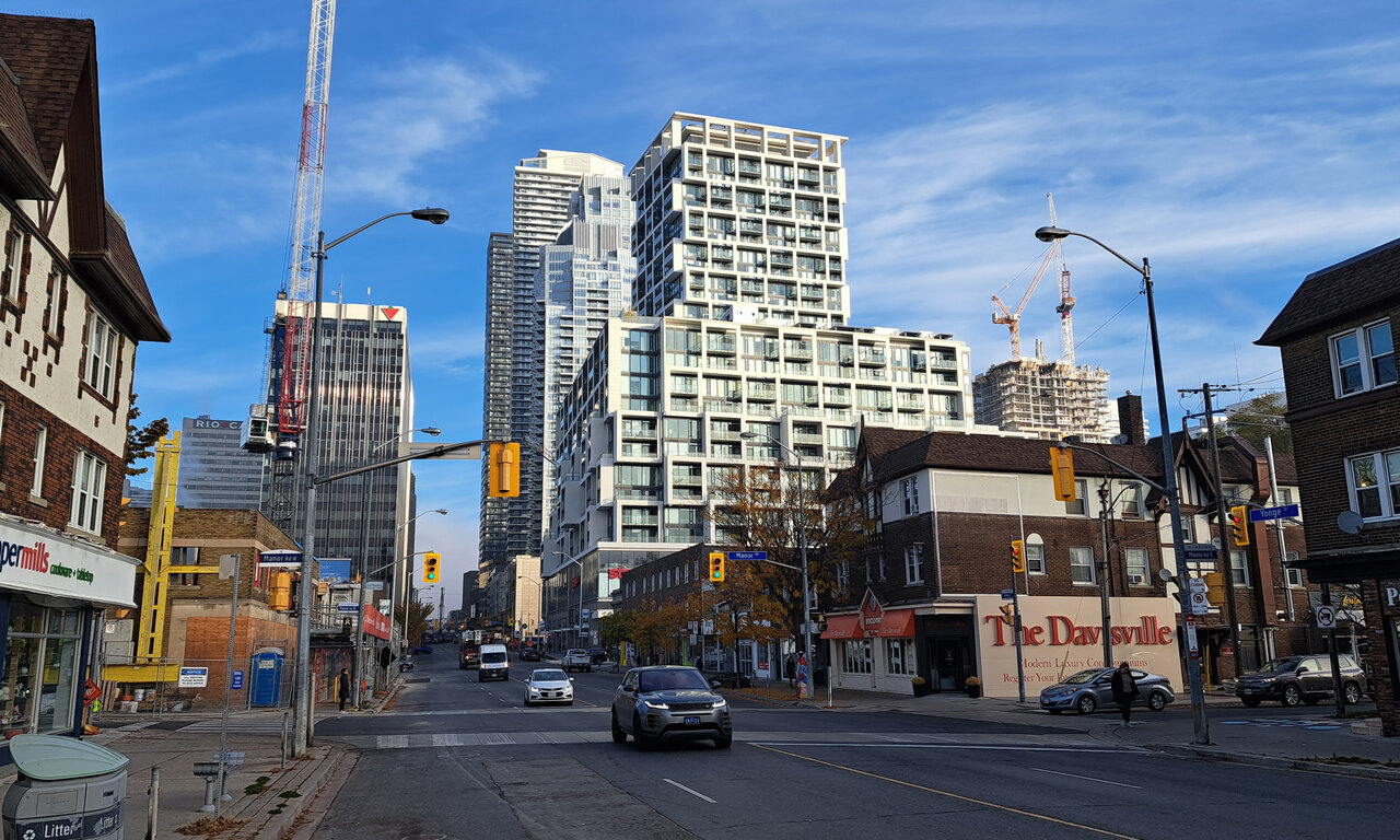 yonge-eg-01b.jpg