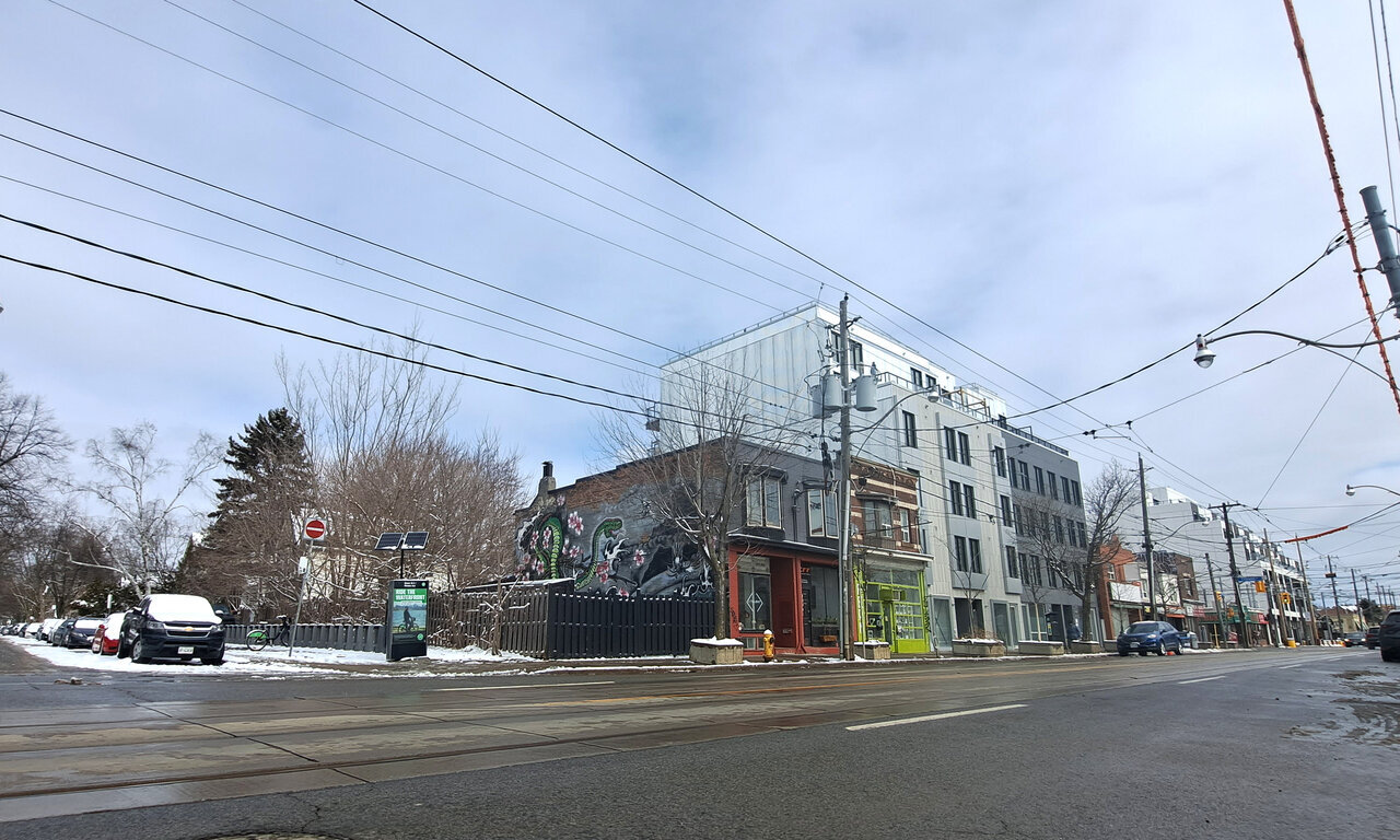 The Intersection of Queen Street West and Portland Street, in Th Editorial  Photo - Image of point, perspective: 71543506