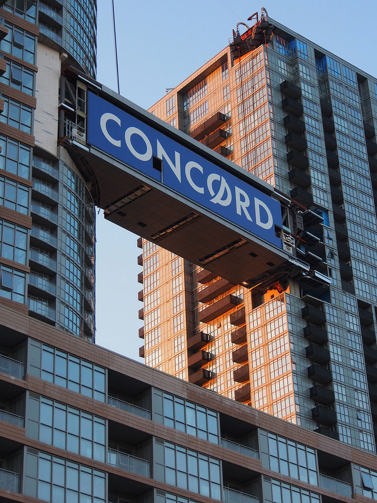 Photo of the Day: Parade Gets a Lift | UrbanToronto