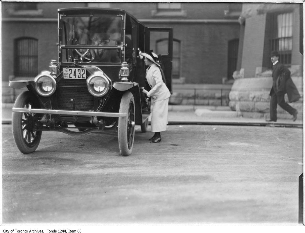 Then and Now University Avenue Armoury and University Avenue