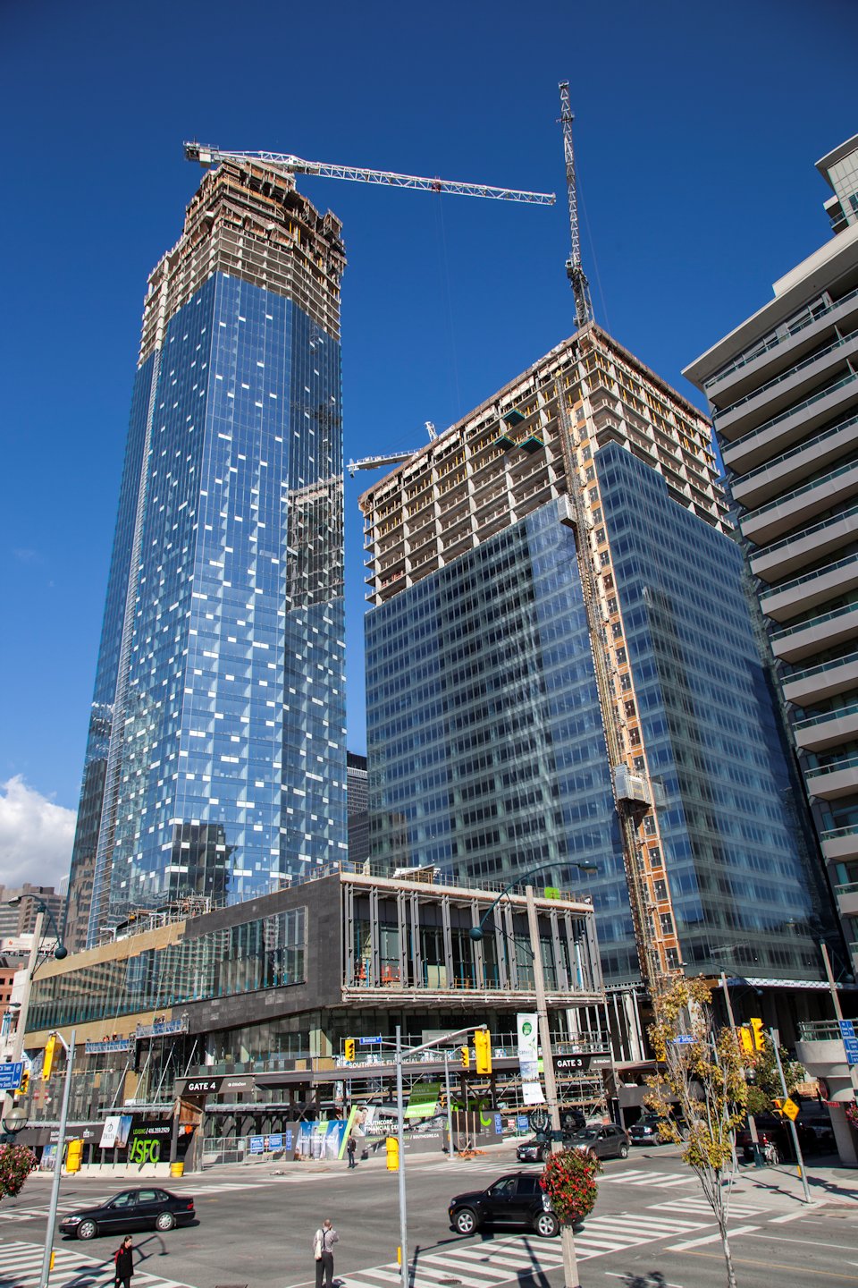 Delta Toronto at Southcore Financial Centre Hotel Tops Off | UrbanToronto