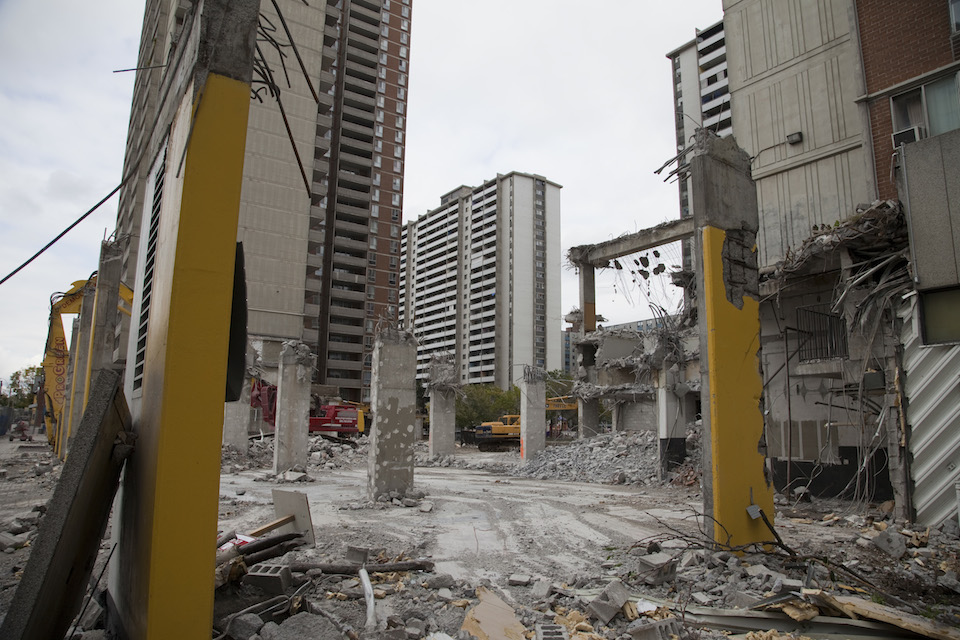 No Frills in Toronto to be demolished for new apartment