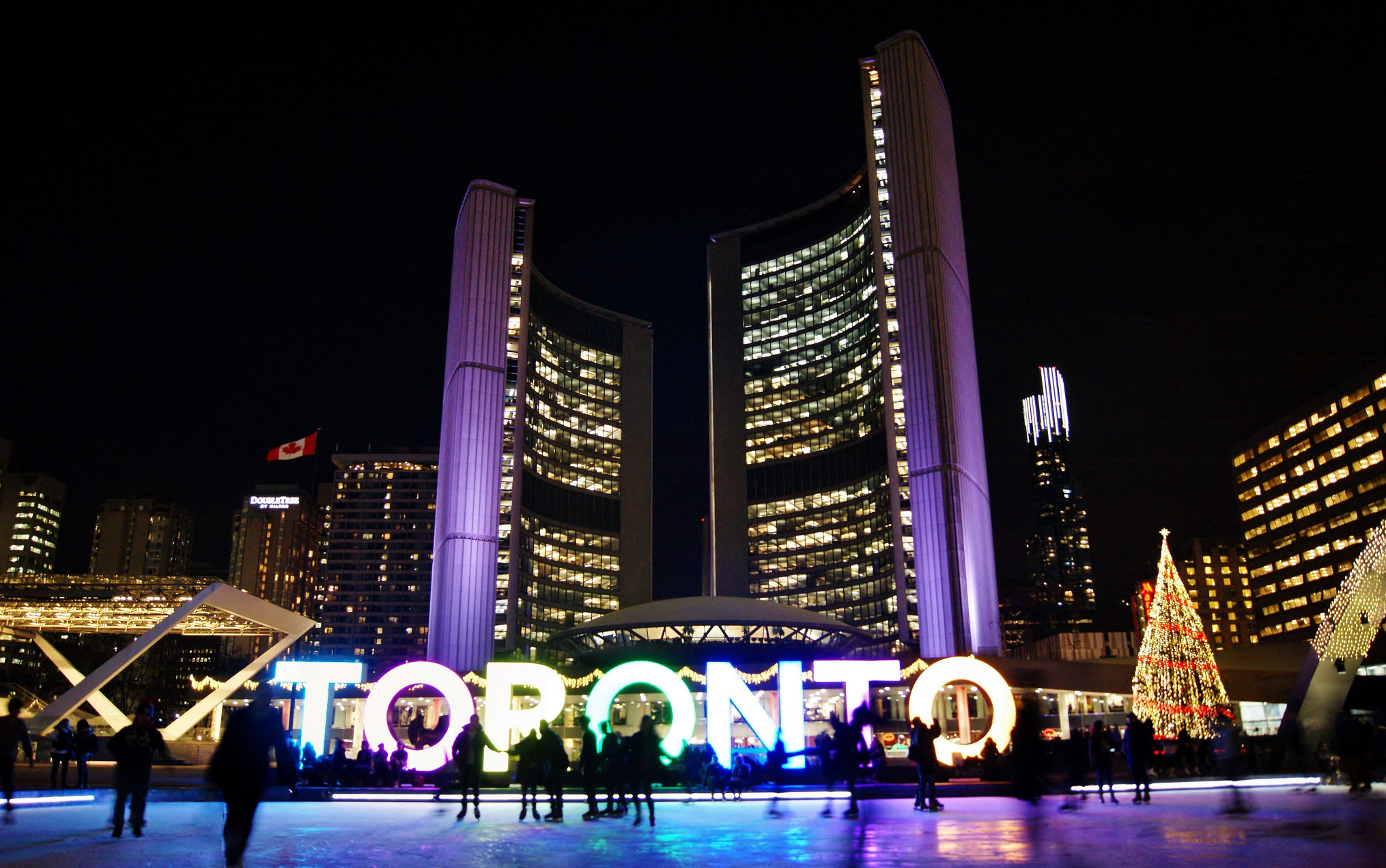 Holiday Viewfinder: Toronto City Hall Skating | SkyriseCities
