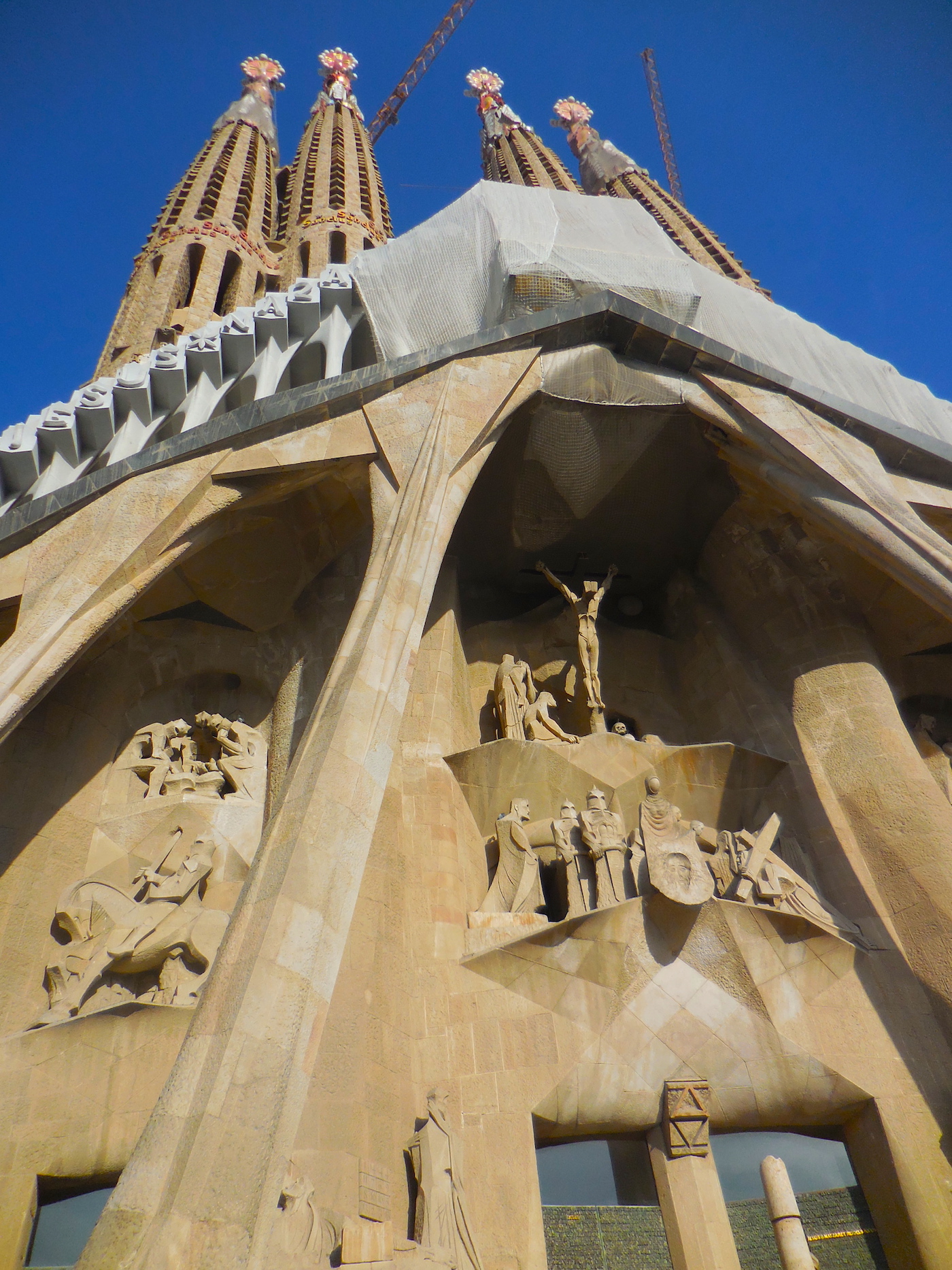 Touring Barcelona's Sagrada Familia | SkyriseCities