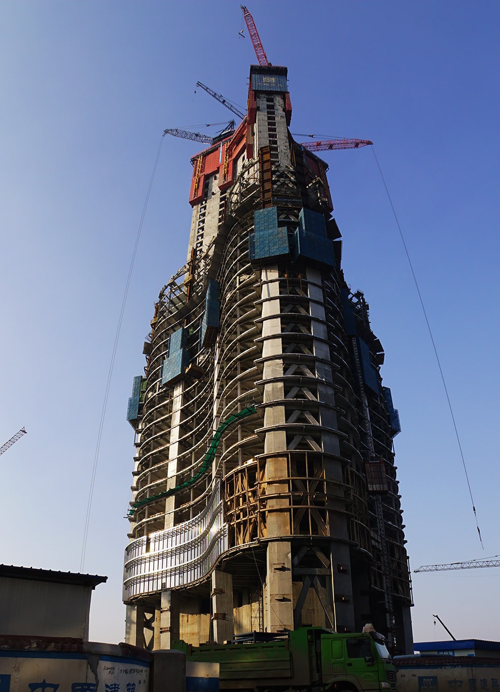 Photos: Wuhan Greenland Center Brings China to New Heights | SkyriseCities