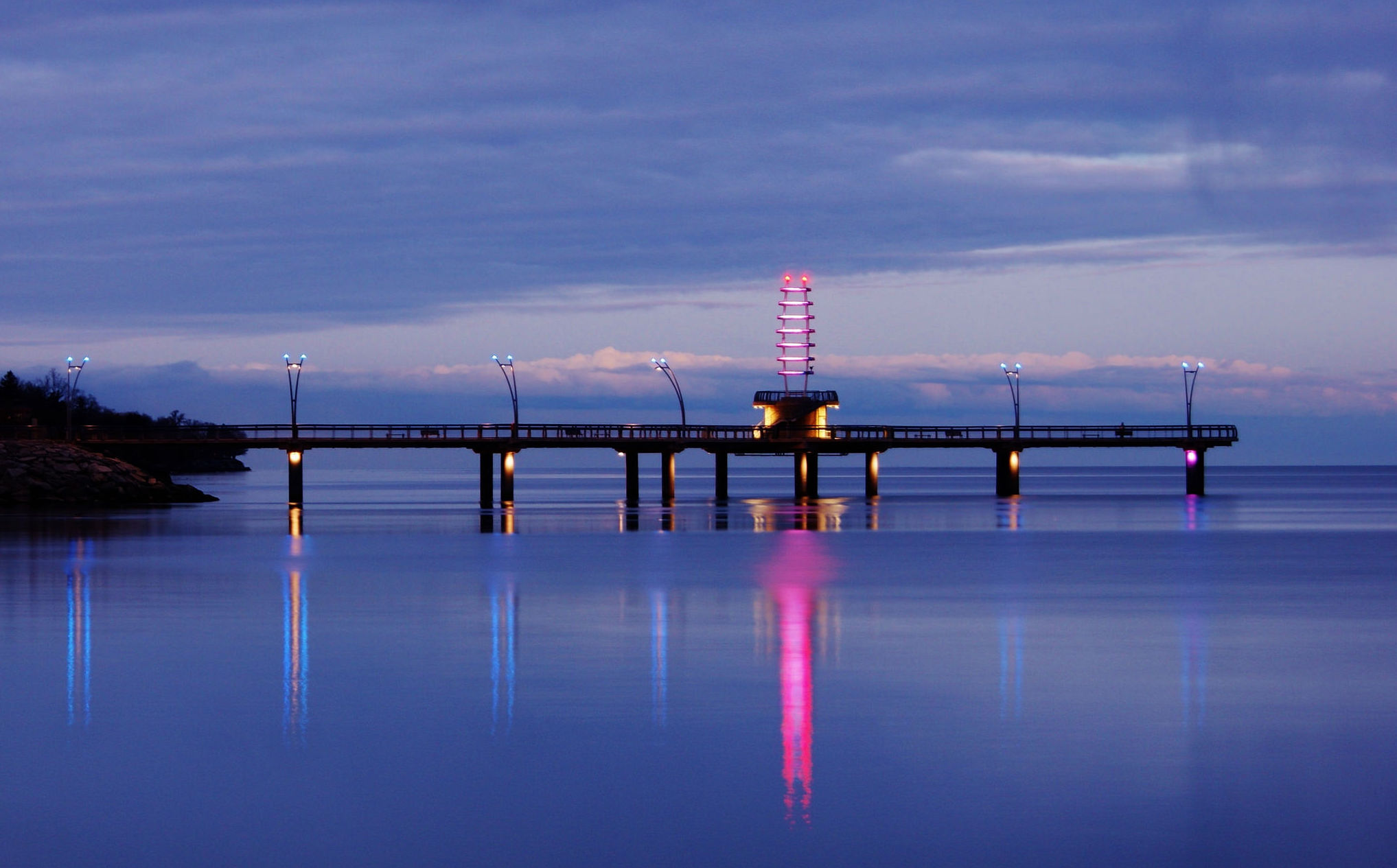 Photo Of The Day Burlington s Brant Street Pier UrbanToronto