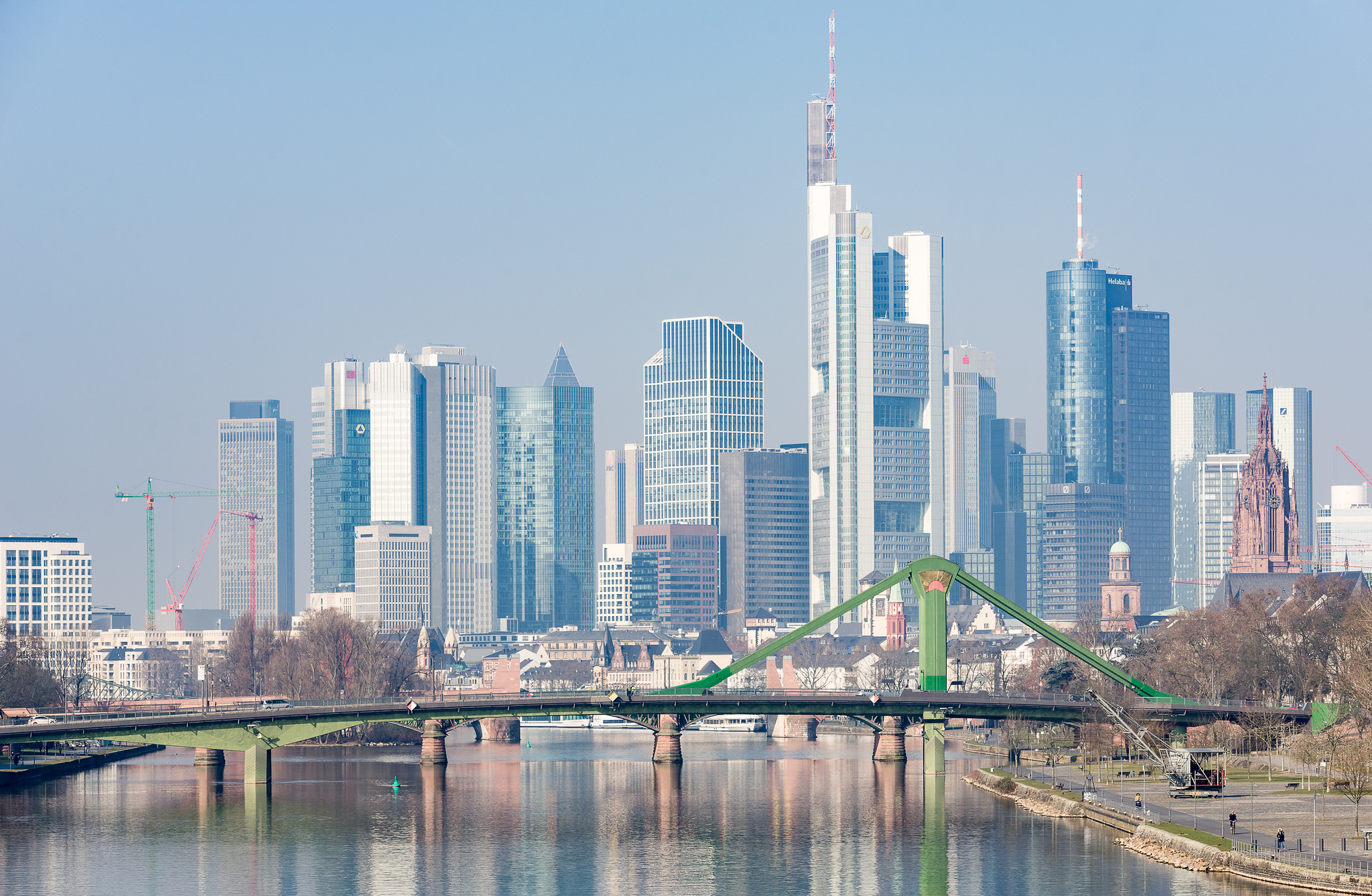 Viewfinder: Frankfurt Skyline | SkyriseCities