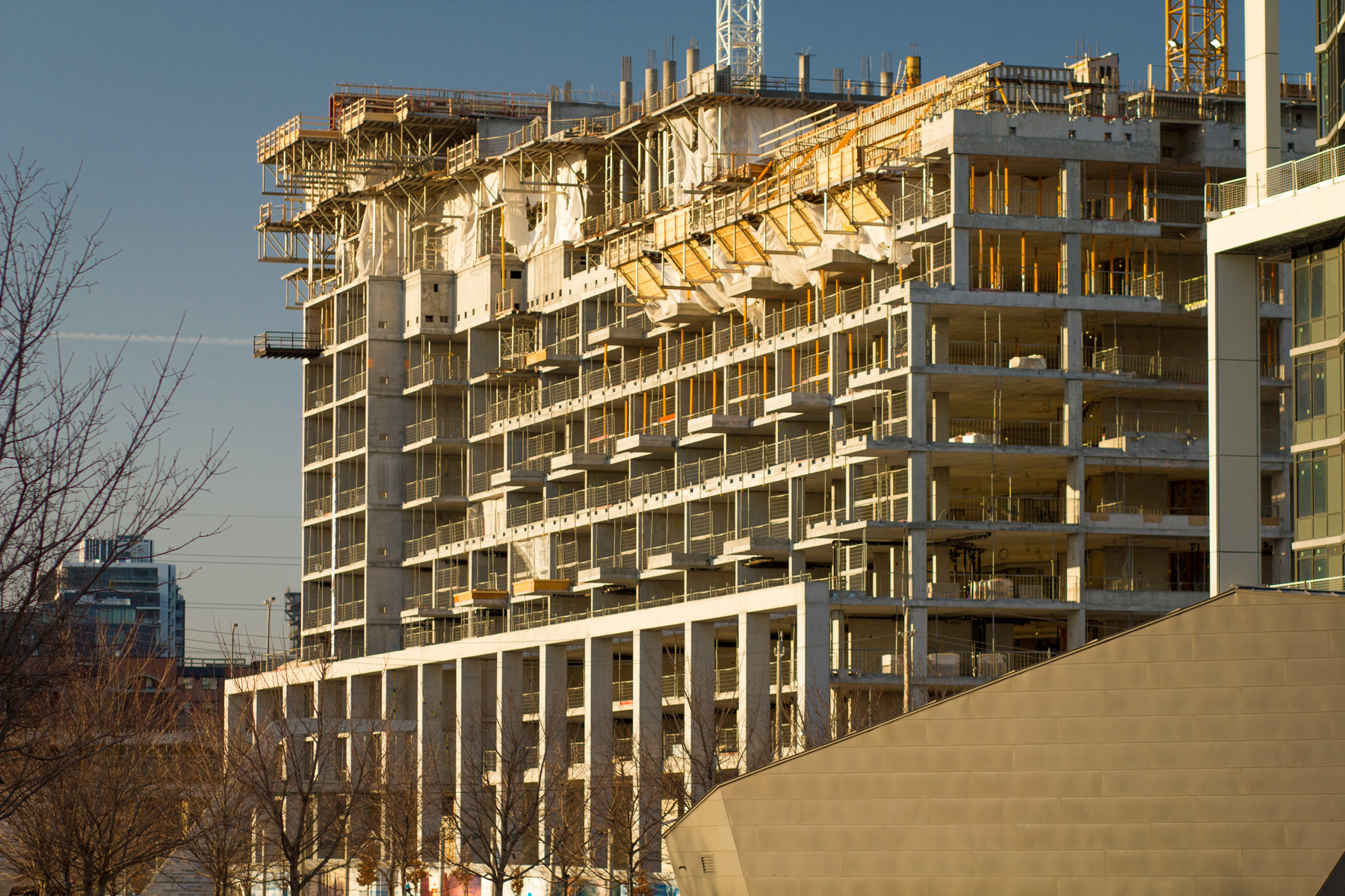 Tower floors on the rise at moshe safdie s monde urbantoronto