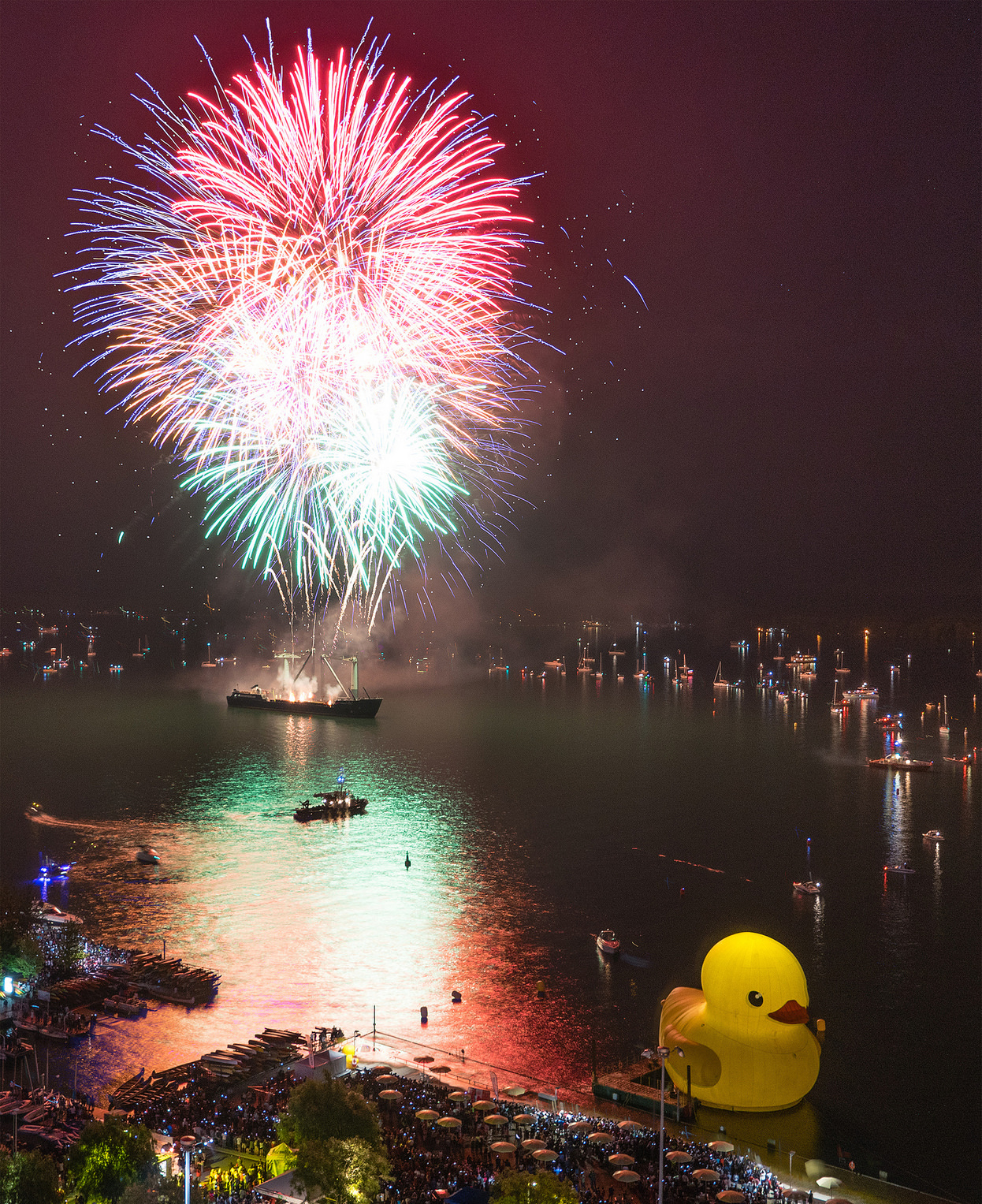 Photo of the Day Canada 150 Fireworks UrbanToronto