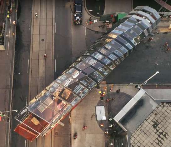 CF Toronto Eaton Centre Bridge Twists Across Busy Thoroughfare, 2019-11-04