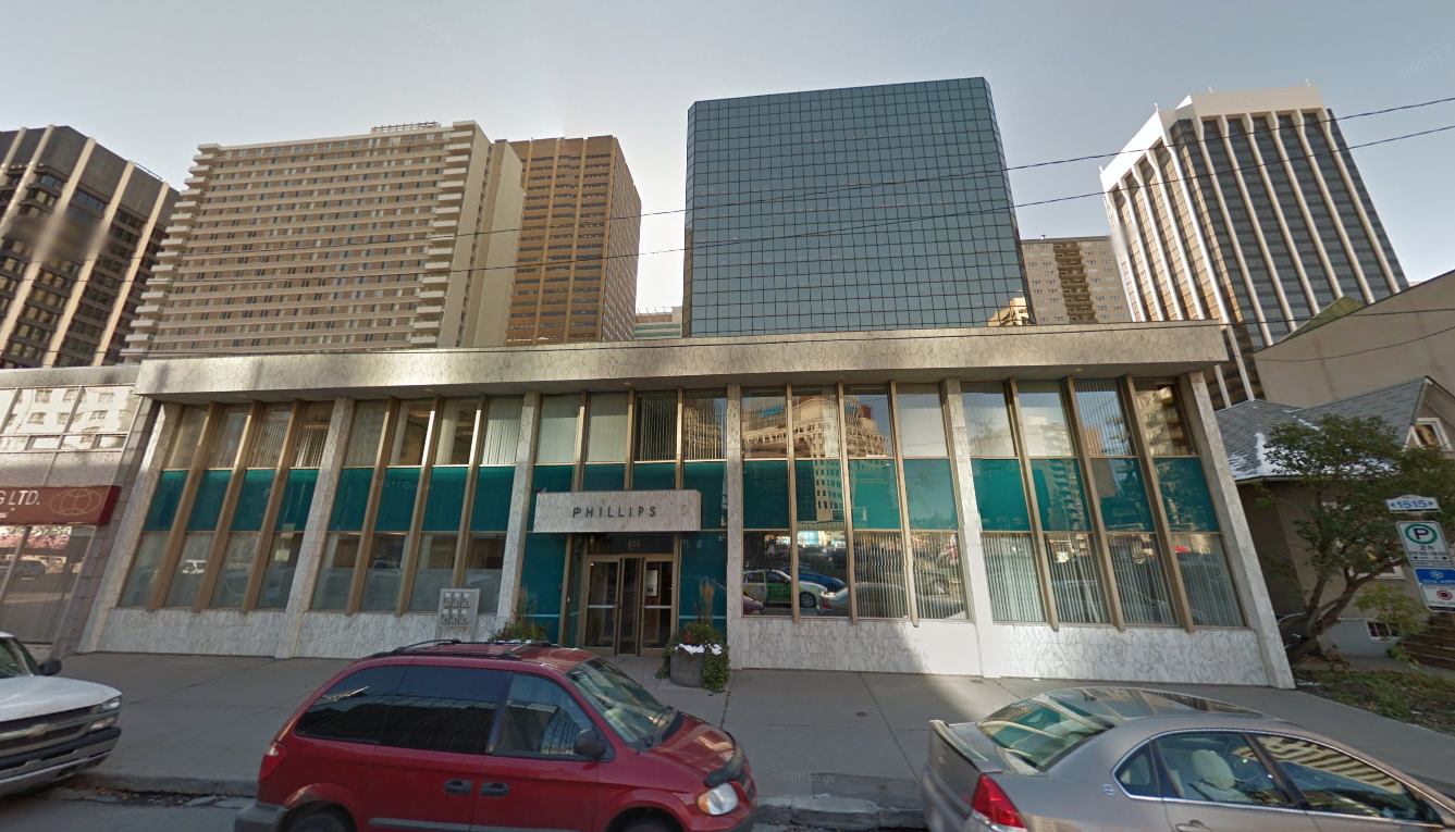 The InternationalStyle Phillips Building Stands Among Giants