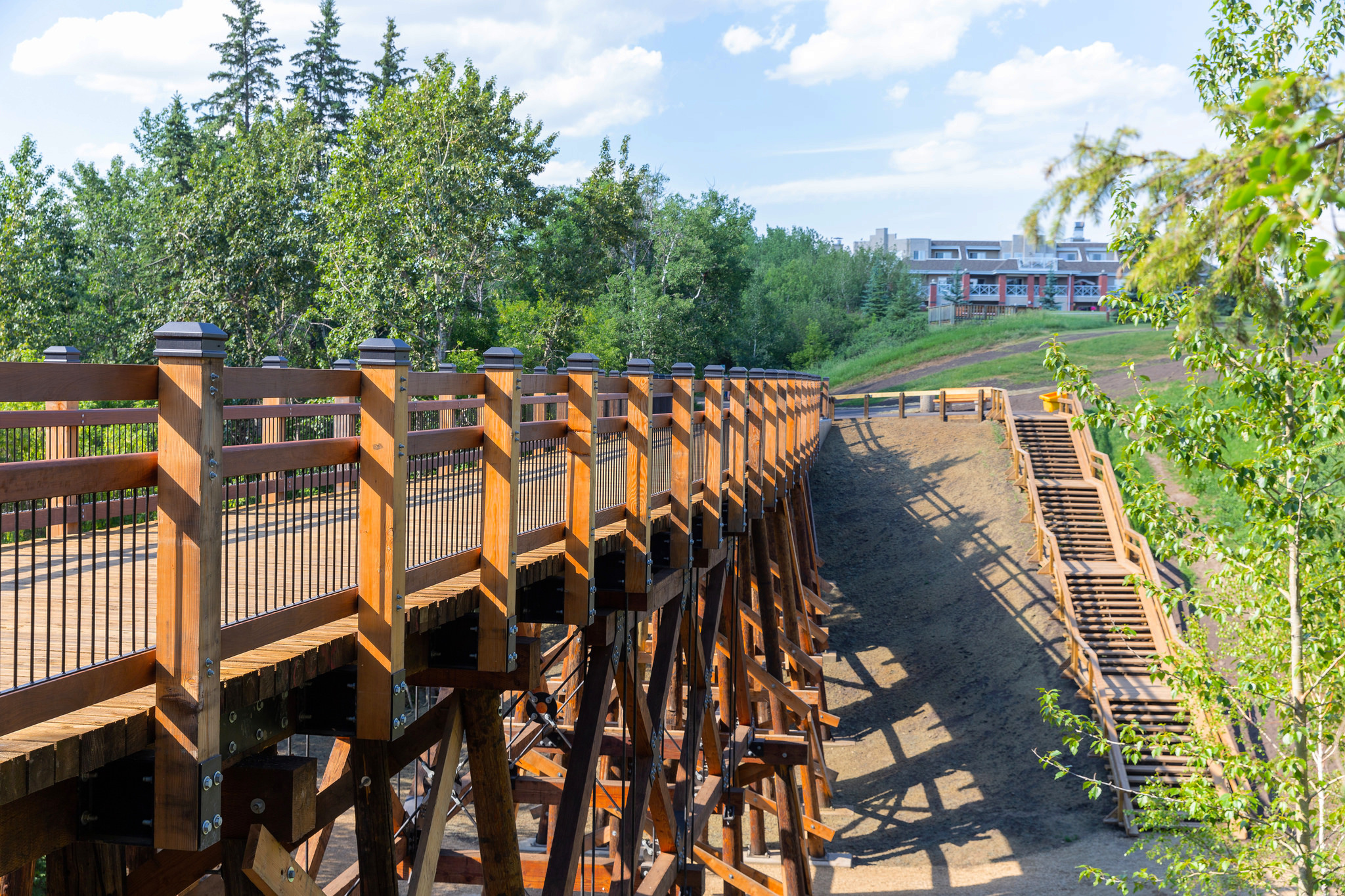 Парк «Милл крик каньон» (Кент, США). Пешеходные мосты на трассе новая Рига. Mill Creek линзы. Mill Creek свадьба.