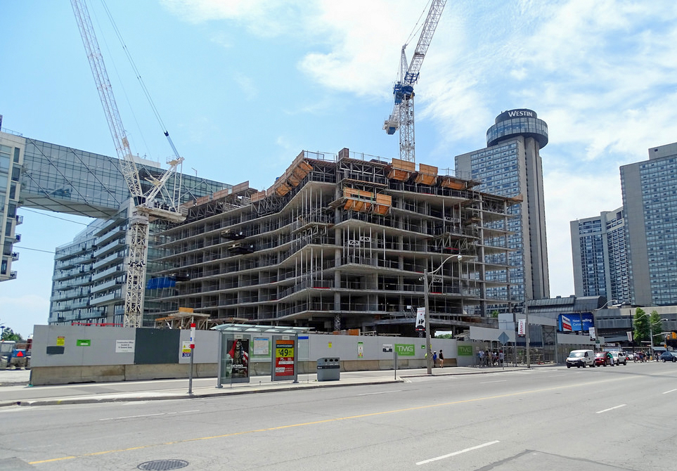 Podium Forming Wrapping Up for Tower at Pier 27 | UrbanToronto