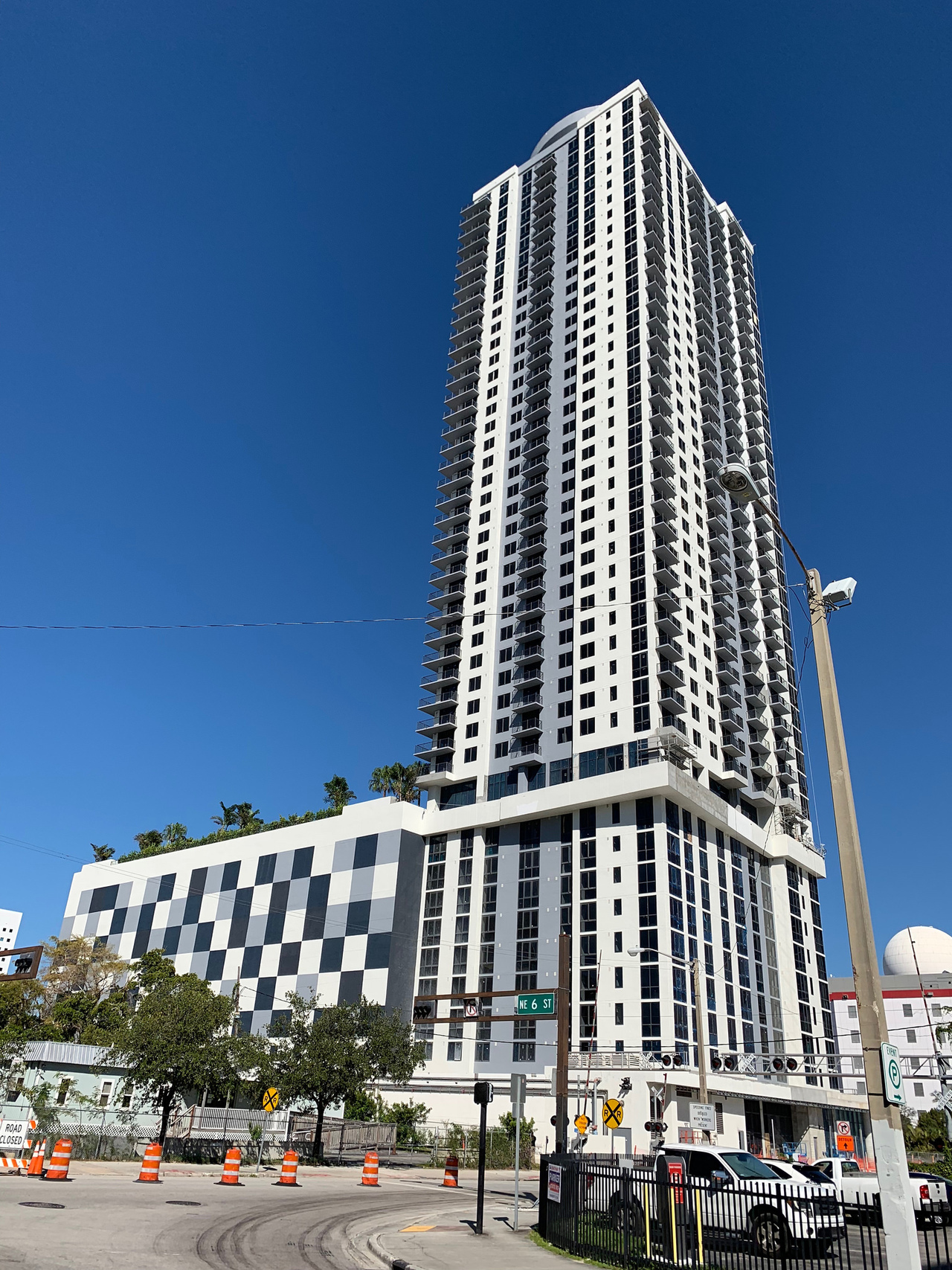 Miami Worldcenter's First Residential Tower Tops Off - Multi-Housing News