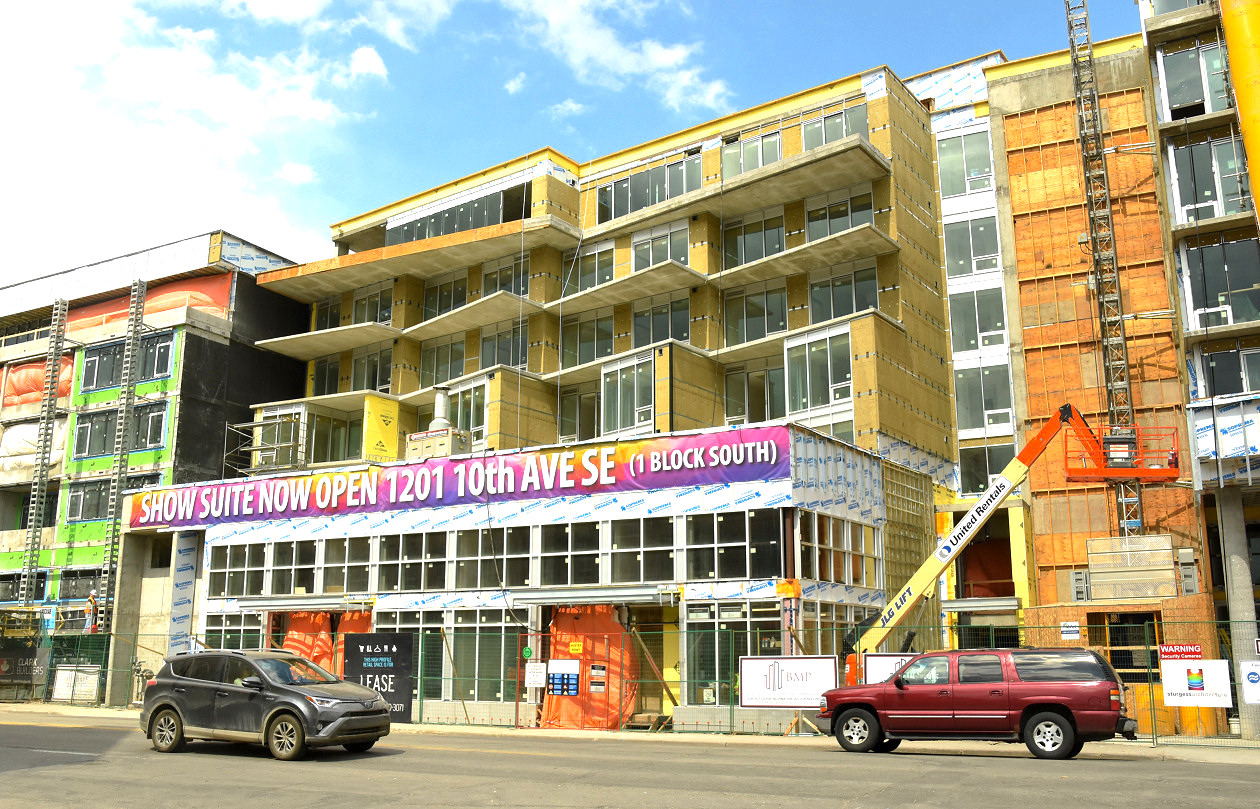 AVLI on Atlantic, cladding continues, image by Forum contributor Surrealplaces