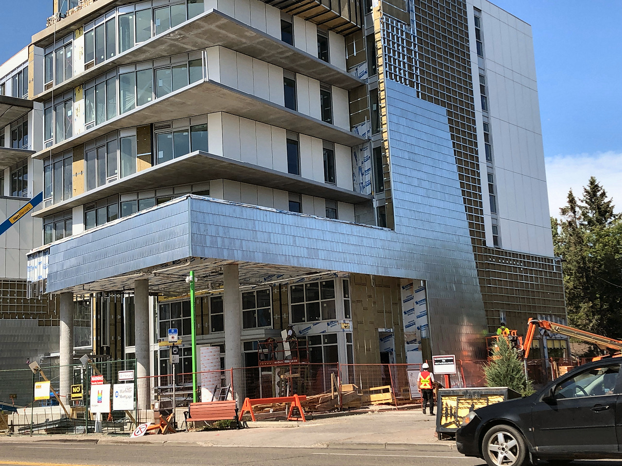 AVLI on Atlantic, cladding close-up view, image by Forum contributor Surrealplac