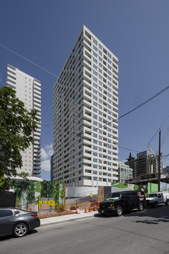 parcel storage lockers, Toronto, condos, rental