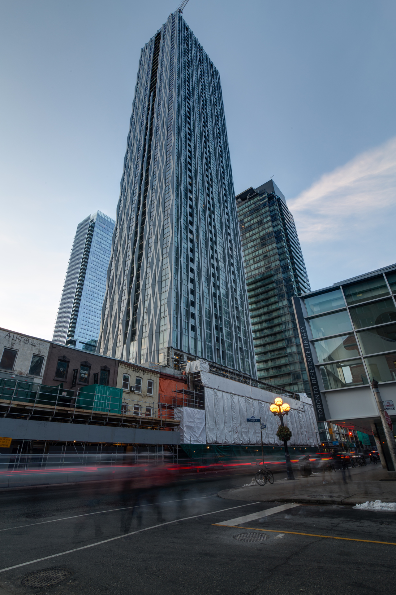 1 Yorkville and Yonge Street Traffic | UrbanToronto