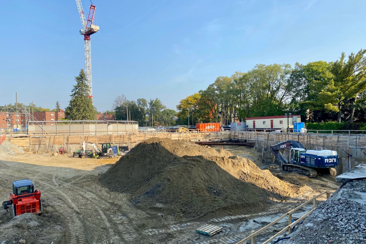 First Crane Raised at 293 The Kingsway Site in Etobicoke UrbanToronto