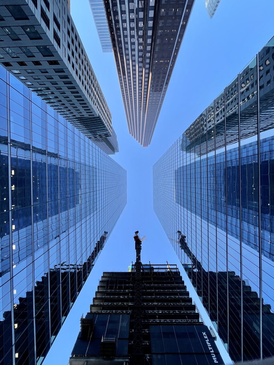 toronto-s-financial-district-from-arnell-plaza-urbantoronto