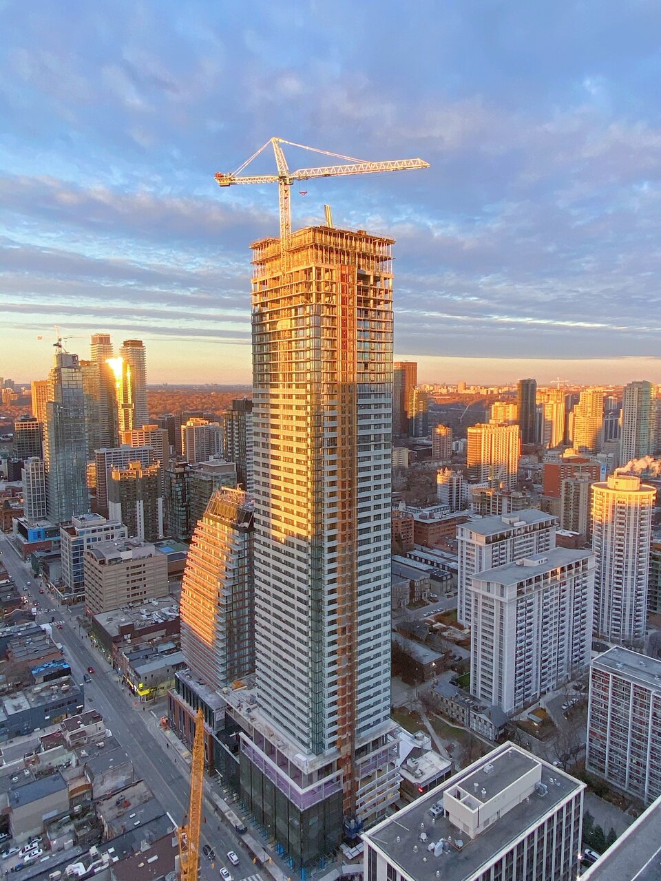 Daily Photo, Toronto, Yonge Street, Downtown, TeaHouse 501 Yonge Condos