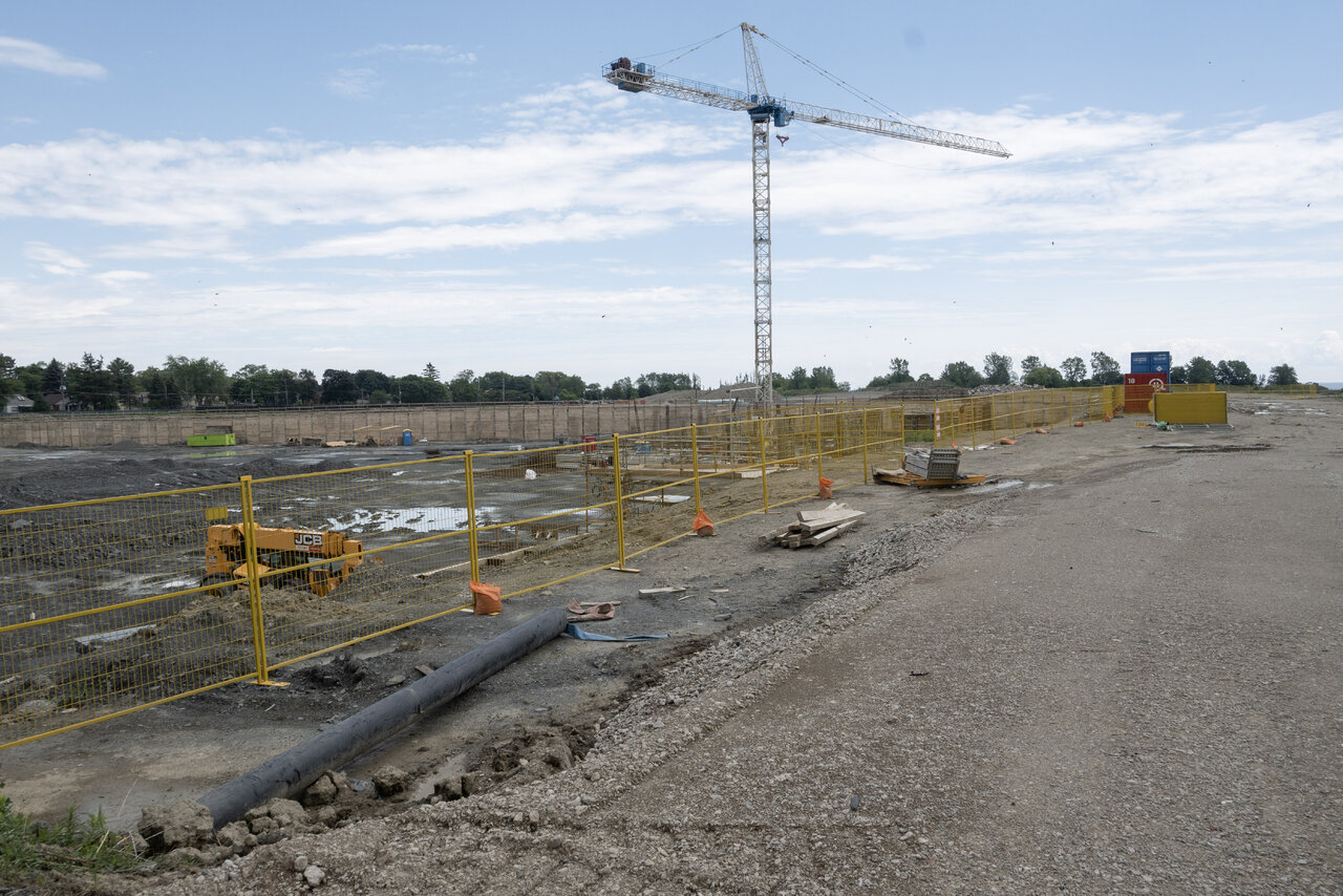 Brightwater's First Phases Under Construction in Port Credit UrbanToronto