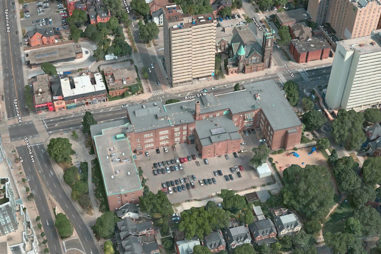 Looking north to the UTS/U of T building on Bloor between Spadina and Huron, image retrieved from Apple Maps
