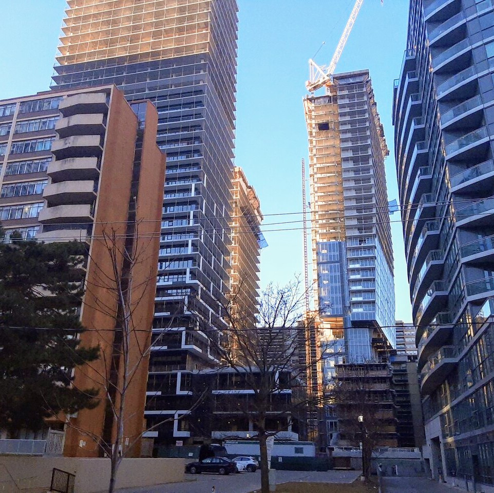 Unique Designs Mark Side-by-Side Midtown Towers | UrbanToronto