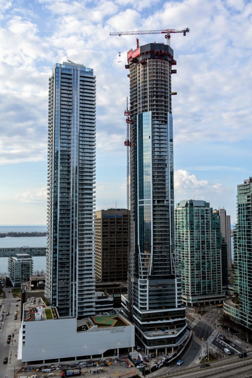 SkyTower at Pinnacle One Yonge, Toronto, designed by Hariri Pontarini Architects for Pinnacle International