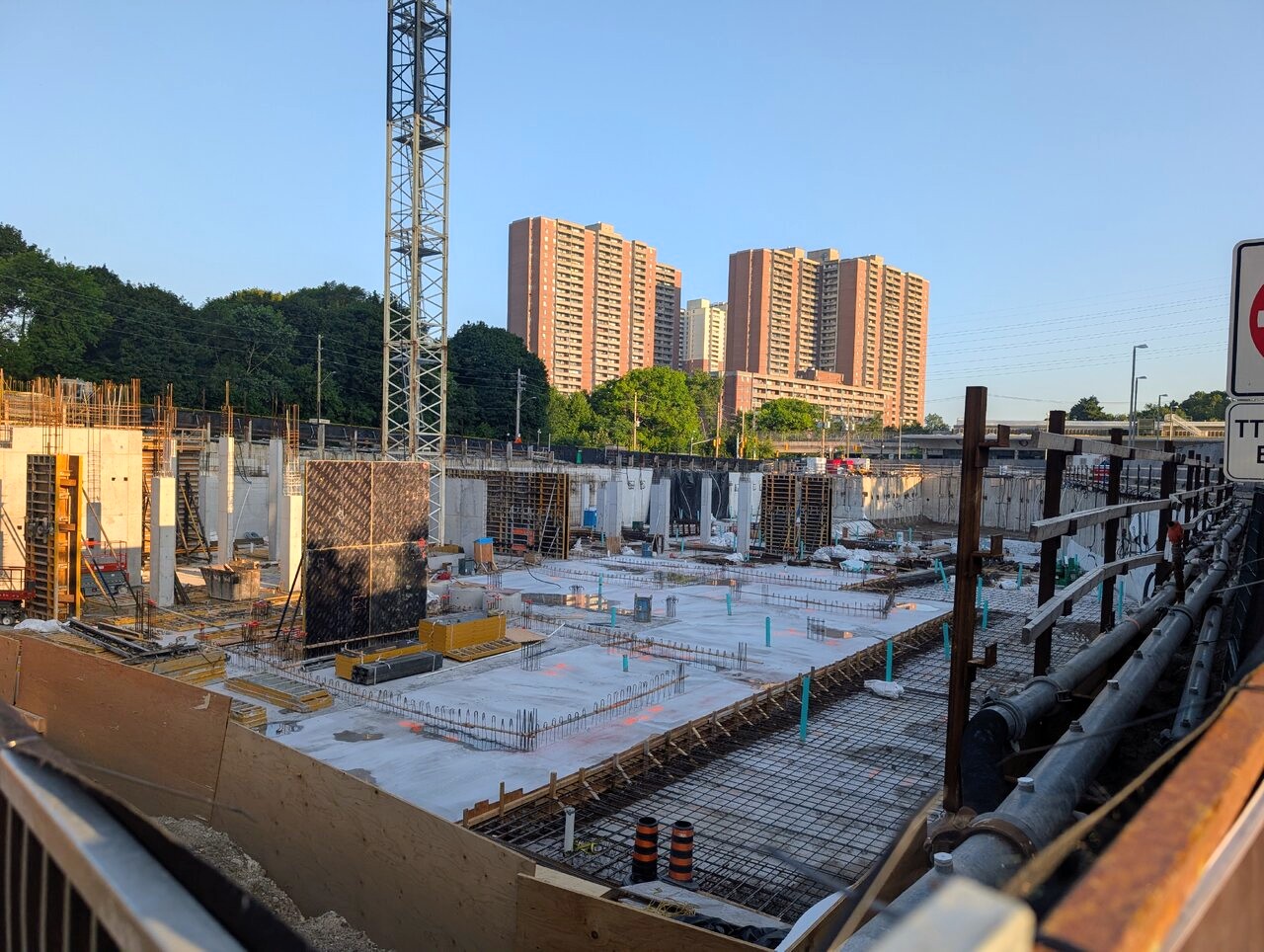 Below-grade construction and P1 slab work at 777 Victoria Park Avenue in Toronto